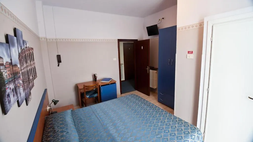 Albergo Marsari Peschiera del Garda 0*,  Italië